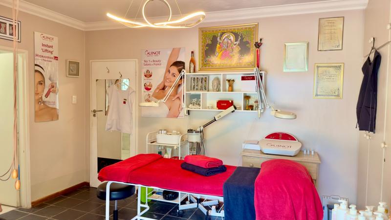 5 Bedroom Property for Sale in Valmary Park Western Cape